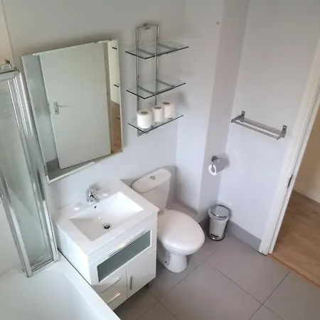 Apartment Harbourmaster Place By Premier City *